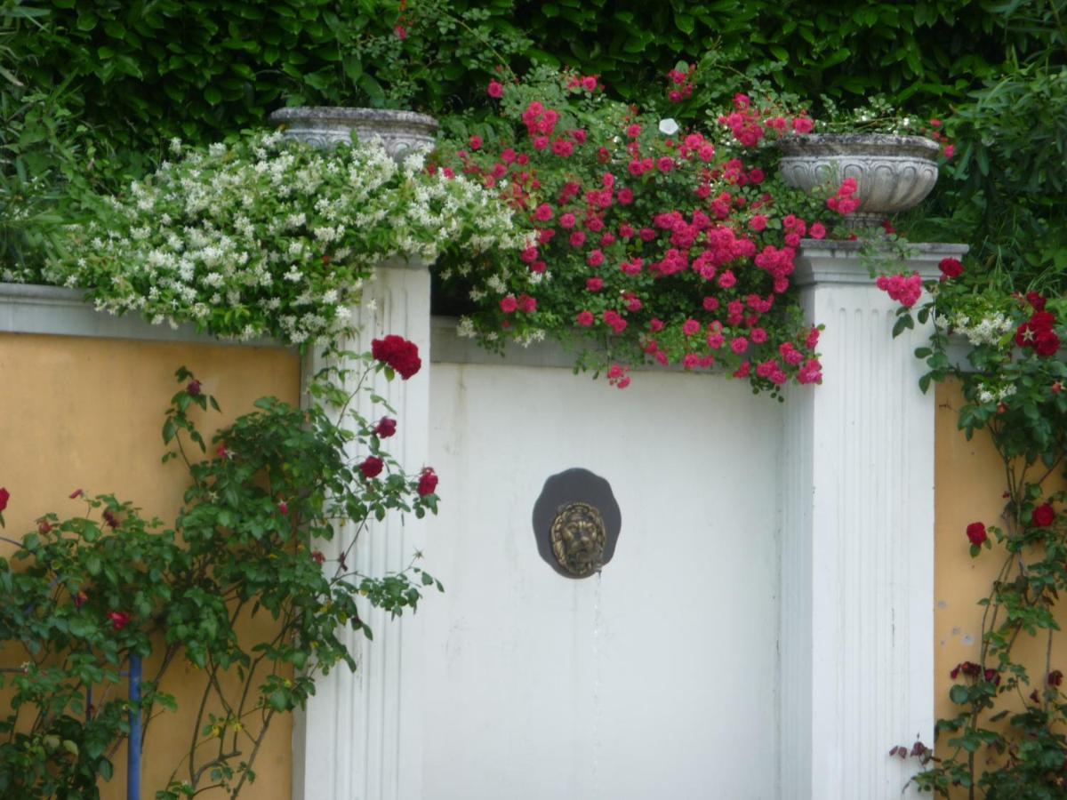 Ville Lago Lugano Porto Ceresio Exterior photo